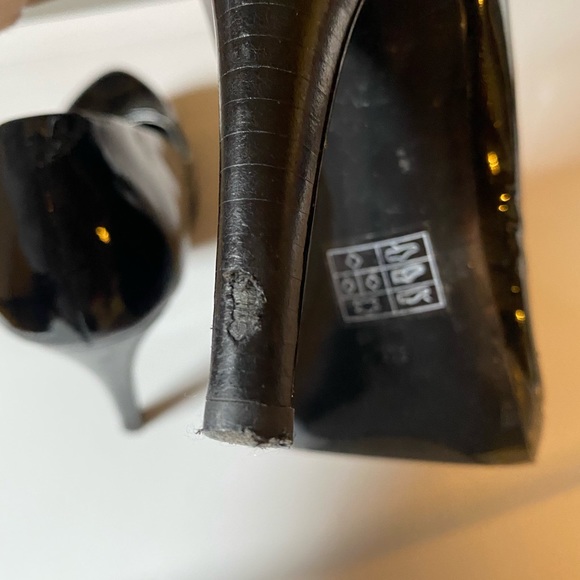 Shiny heels - Picture 5 of 5